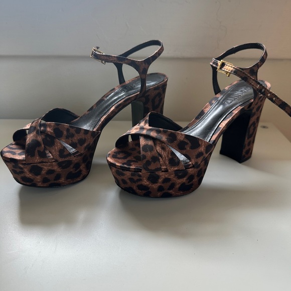 SCHUTZ Satin Leopard print Sandals with Gold Accent & Black leather bottom. - Picture 1 of 5